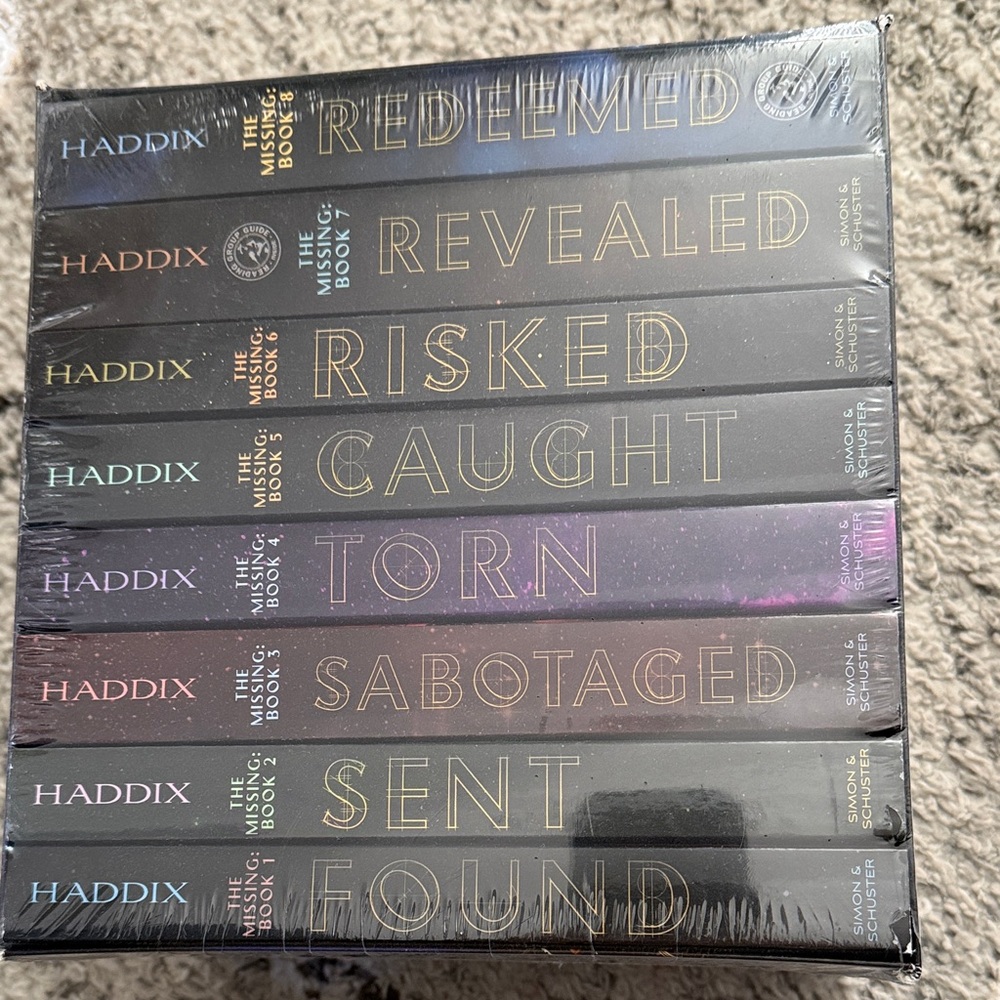 Haddix The Complete Missing Collection - 8 Book Box Set - Picture 2 of 5